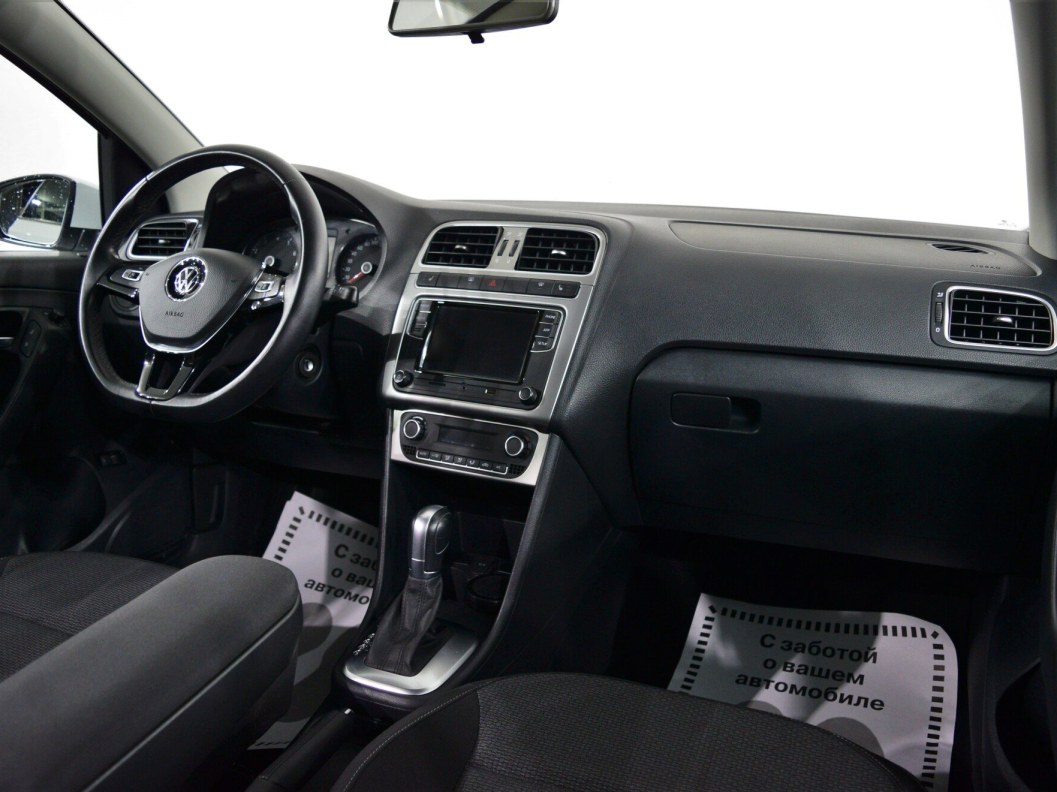 Volkswagen Polo Comfortline 1.6 АКПП фото 19