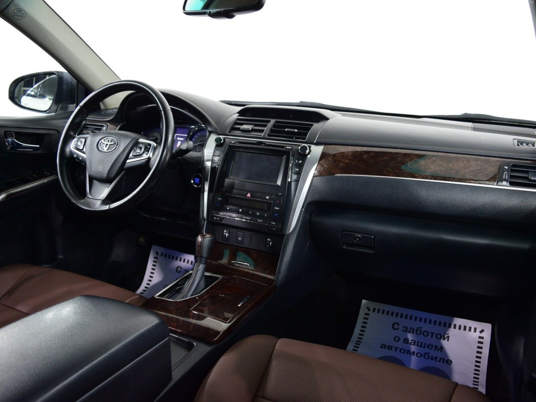 Toyota Camry Элеганс Плюс 2.5 АКПП фото 21