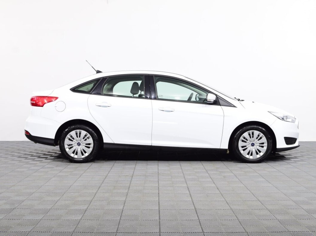 Ford Focus Trend 1.6  фото 4
