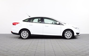 Ford Focus Trend 1.6  превью 4