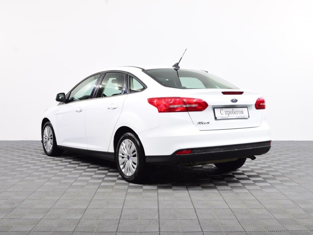 Ford Focus Trend 1.6  фото 8