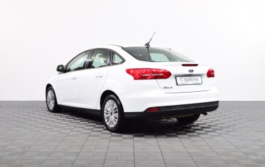 Ford Focus Trend 1.6  превью 8