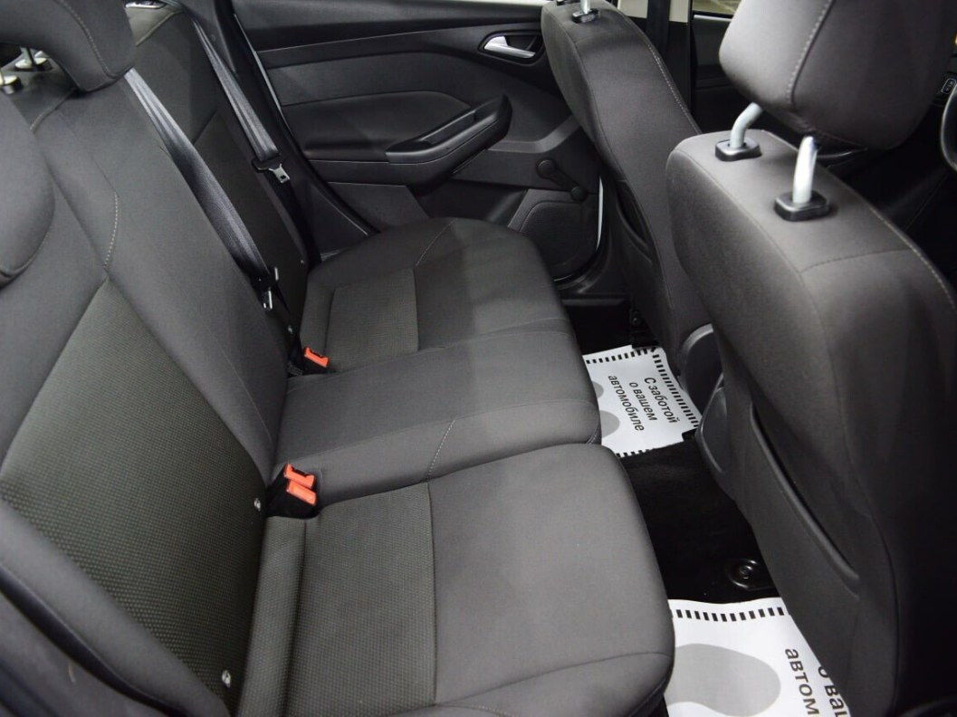 Ford Focus Trend 1.6  фото 12