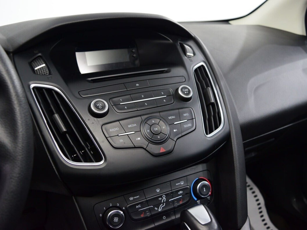 Ford Focus Trend 1.6  фото 16