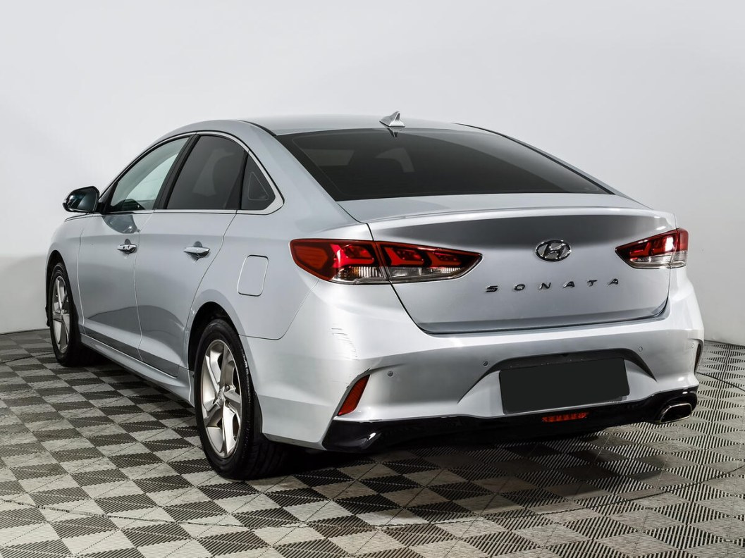 Hyundai Sonata Lifestyle 2.0 АКПП фото 6