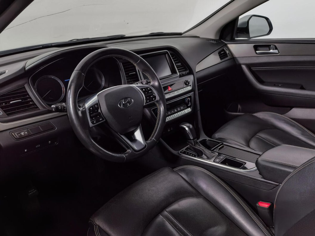 Hyundai Sonata Lifestyle 2.0 АКПП фото 7