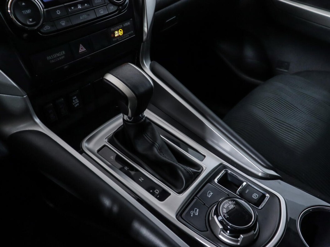 Mitsubishi Pajero Sport Intense S92 2.4 АКПП фото 15
