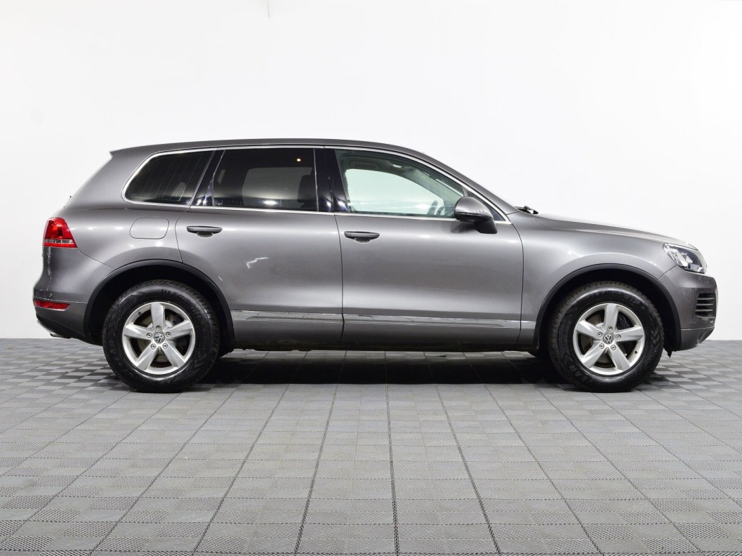 Volkswagen Touareg V6 TDI 3.0  фото 8