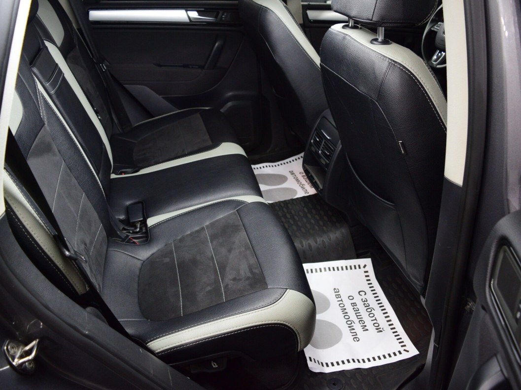 Volkswagen Touareg V6 TDI 3.0  фото 12