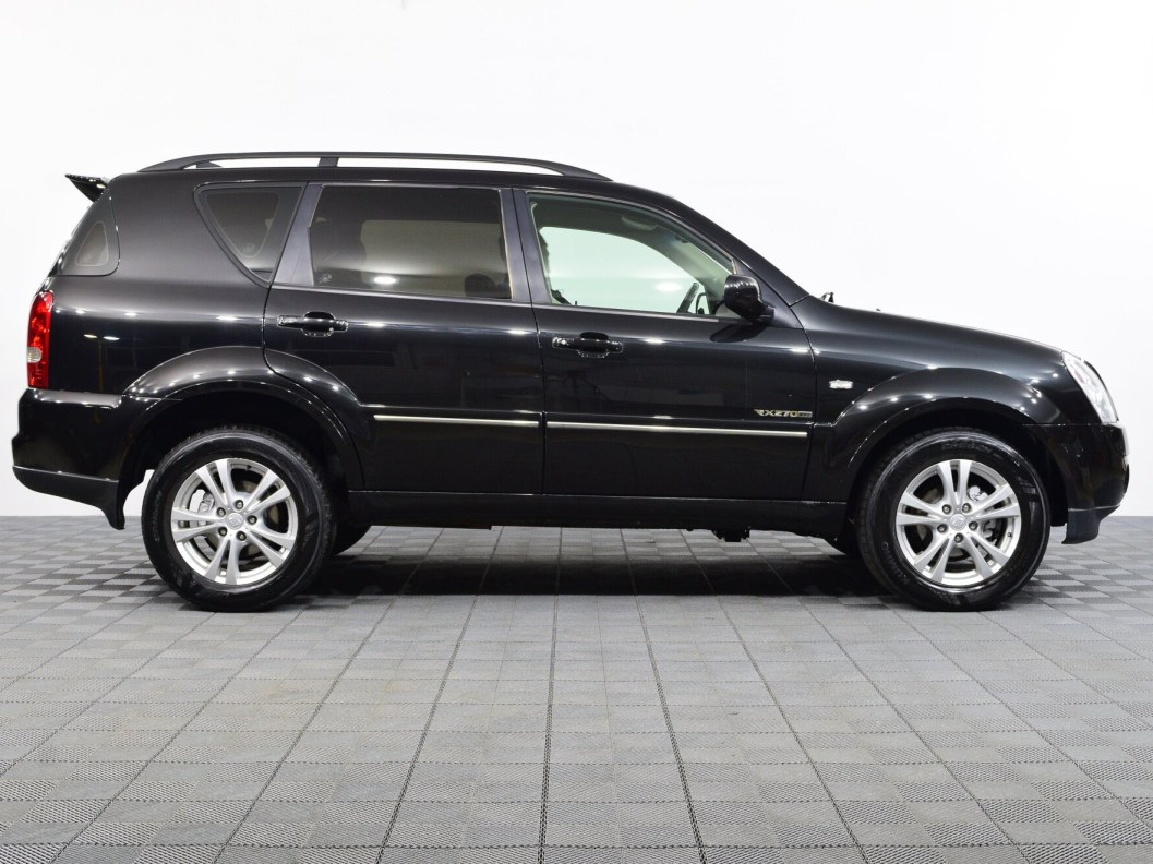 SsangYong Rexton Luxury Family 2.7 АКПП фото 8