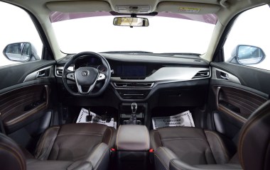 Changan CS35PLUS  превью 10