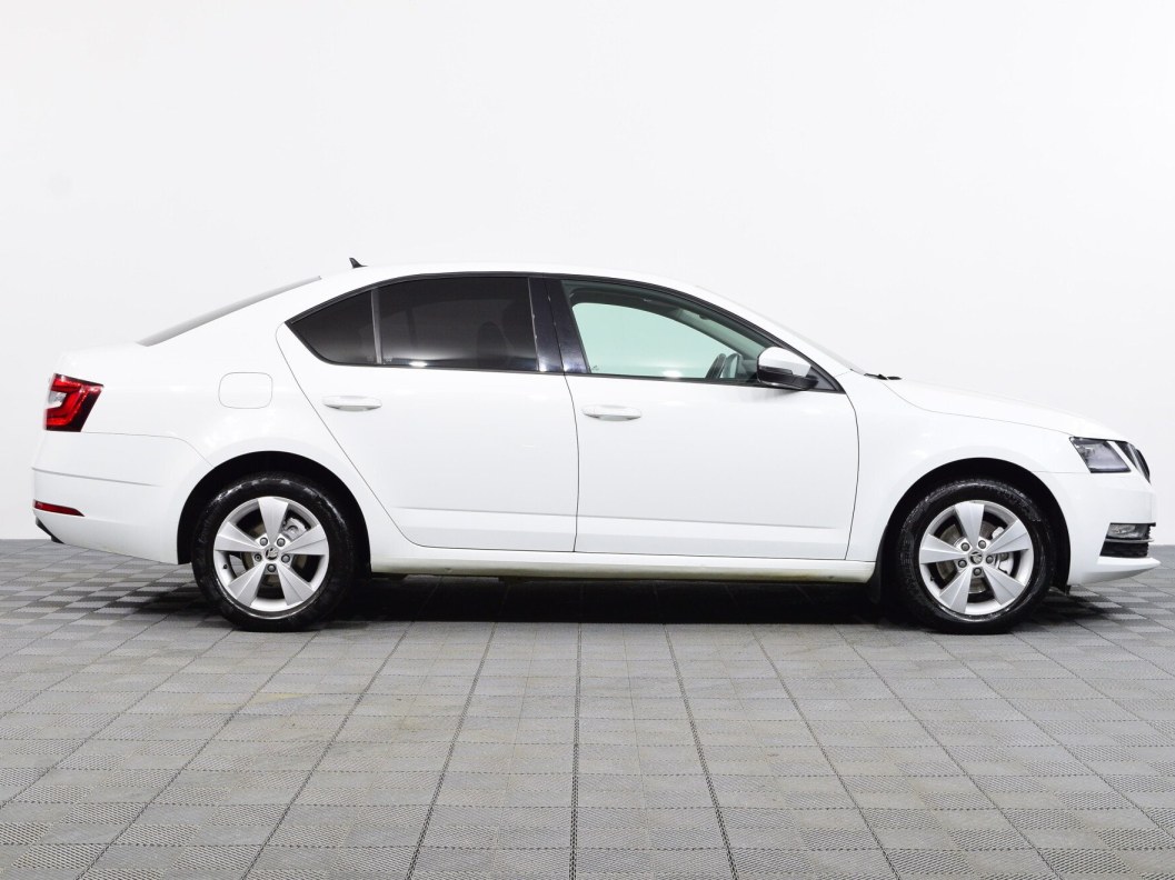 Skoda Octavia Style 1.4 DSG фото 4