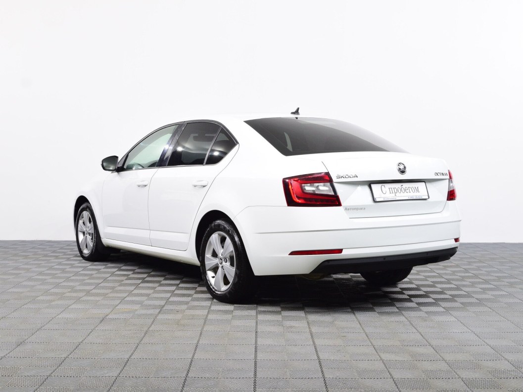 Skoda Octavia Style 1.4 DSG фото 8