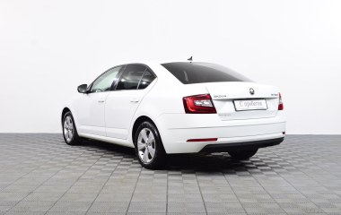 Skoda Octavia Style 1.4 DSG превью 8