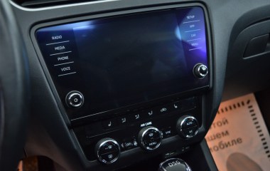 Skoda Octavia Style 1.4 DSG превью 16