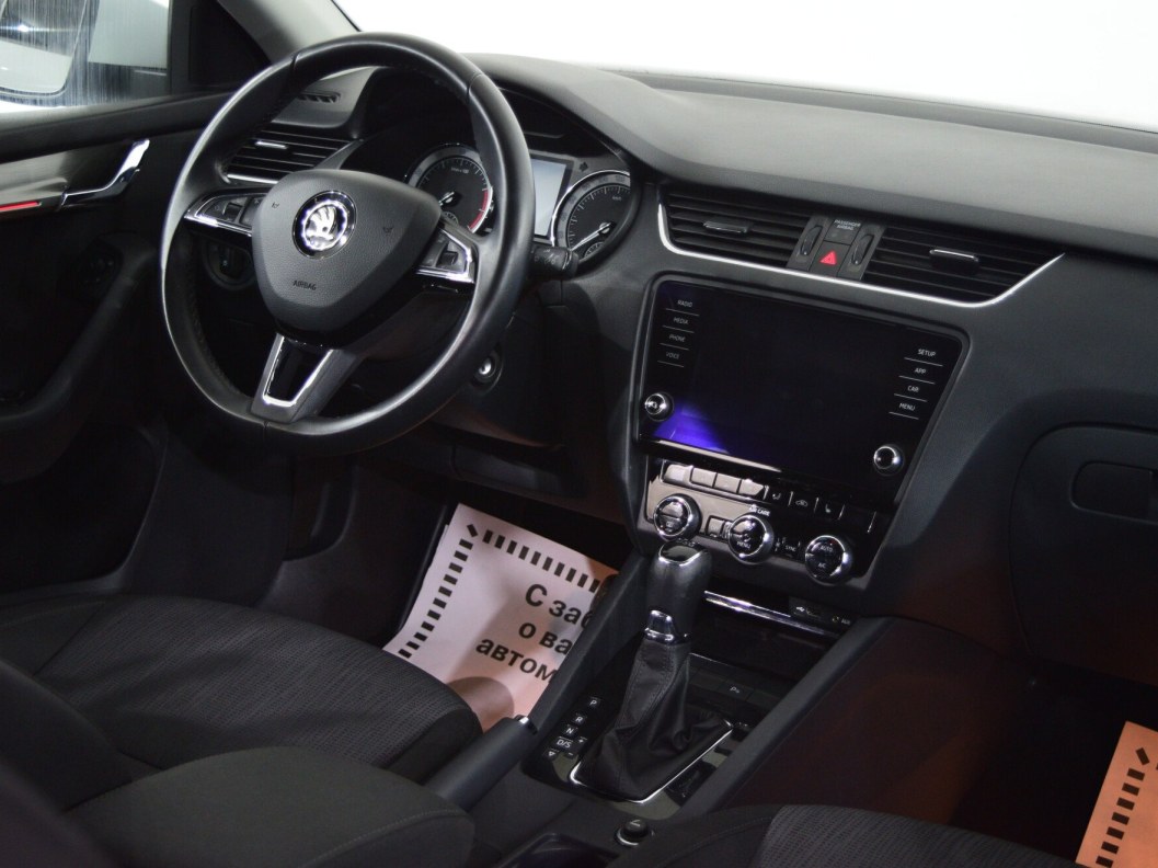 Skoda Octavia Style 1.4 DSG фото 17