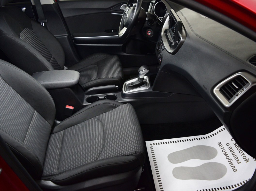 Kia Ceed Luxe 1.6 АКПП фото 11