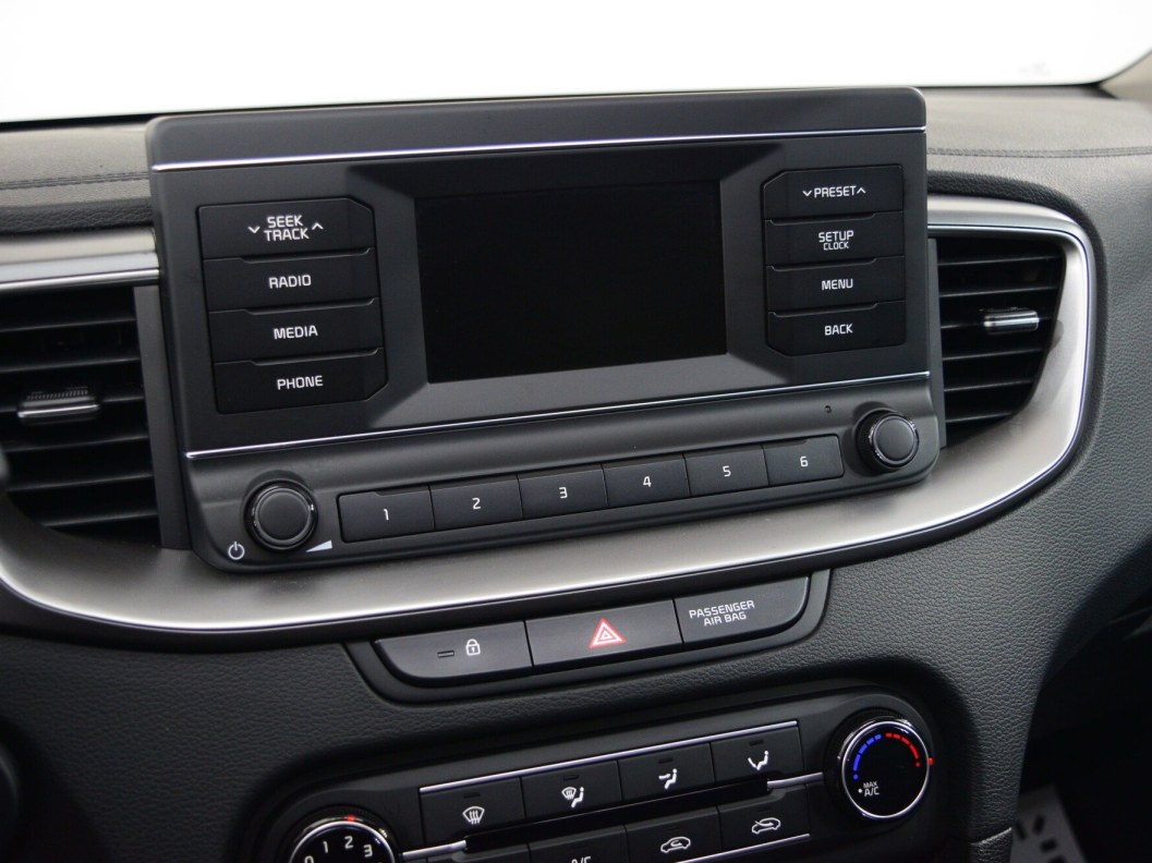 Kia Ceed Luxe 1.6 АКПП фото 17