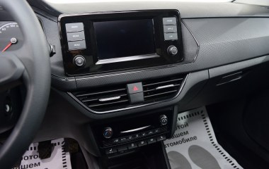 Volkswagen Polo 1.6 МКПП превью 16