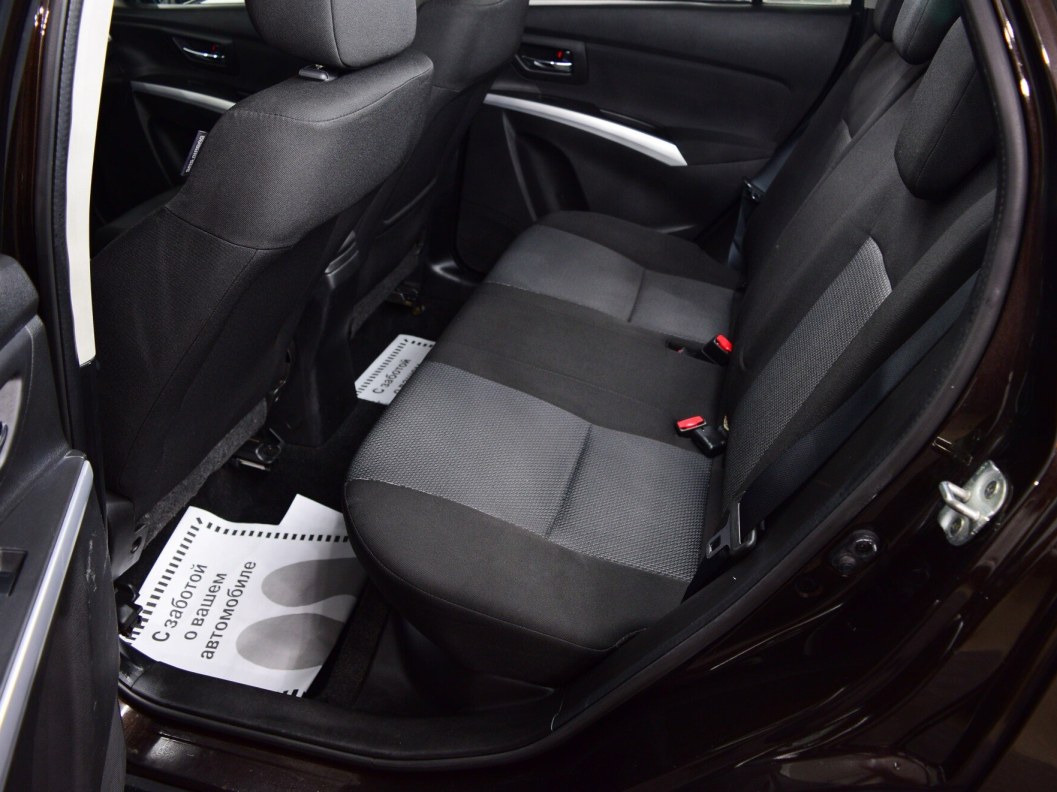 Suzuki SX4 GL 1.6 CVT фото 13