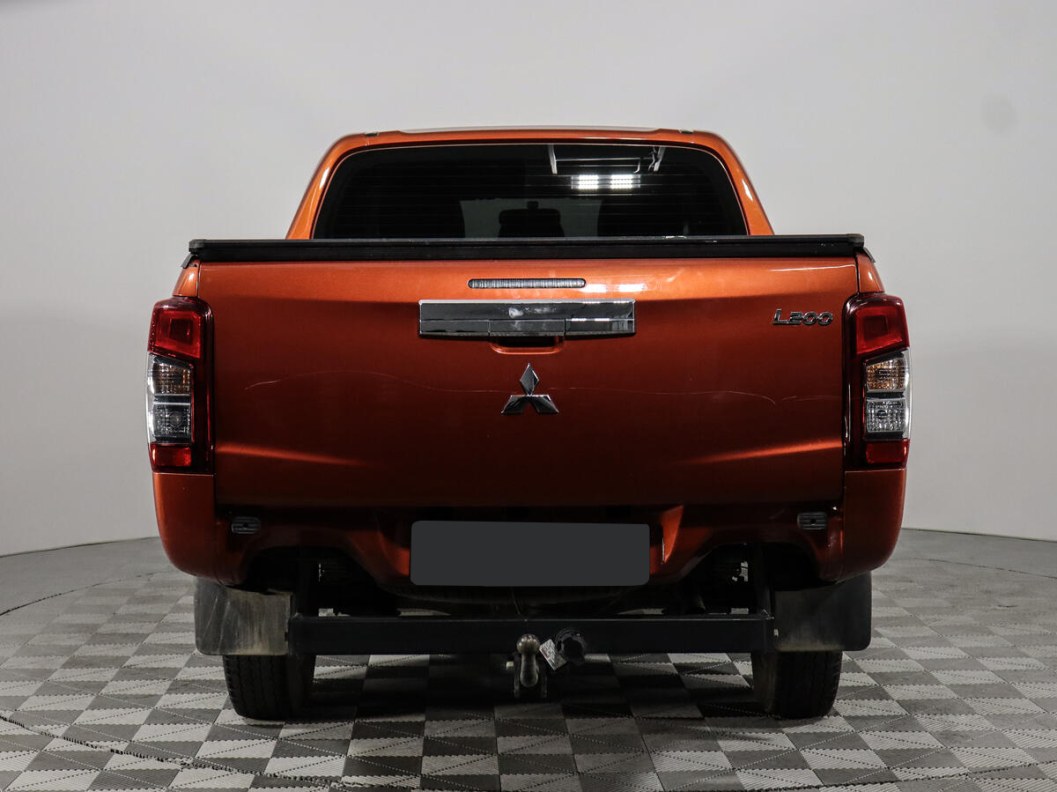 Mitsubishi L200 Invite 2.4 МКПП фото 6