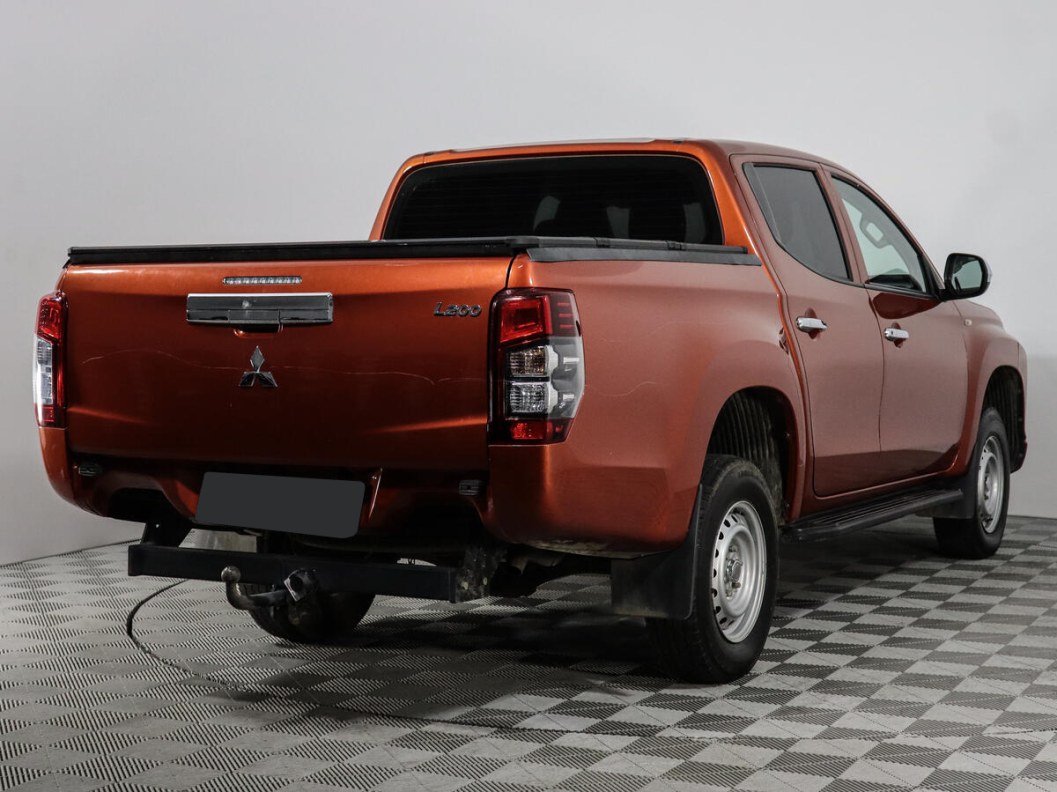 Mitsubishi L200 Invite 2.4 МКПП фото 7