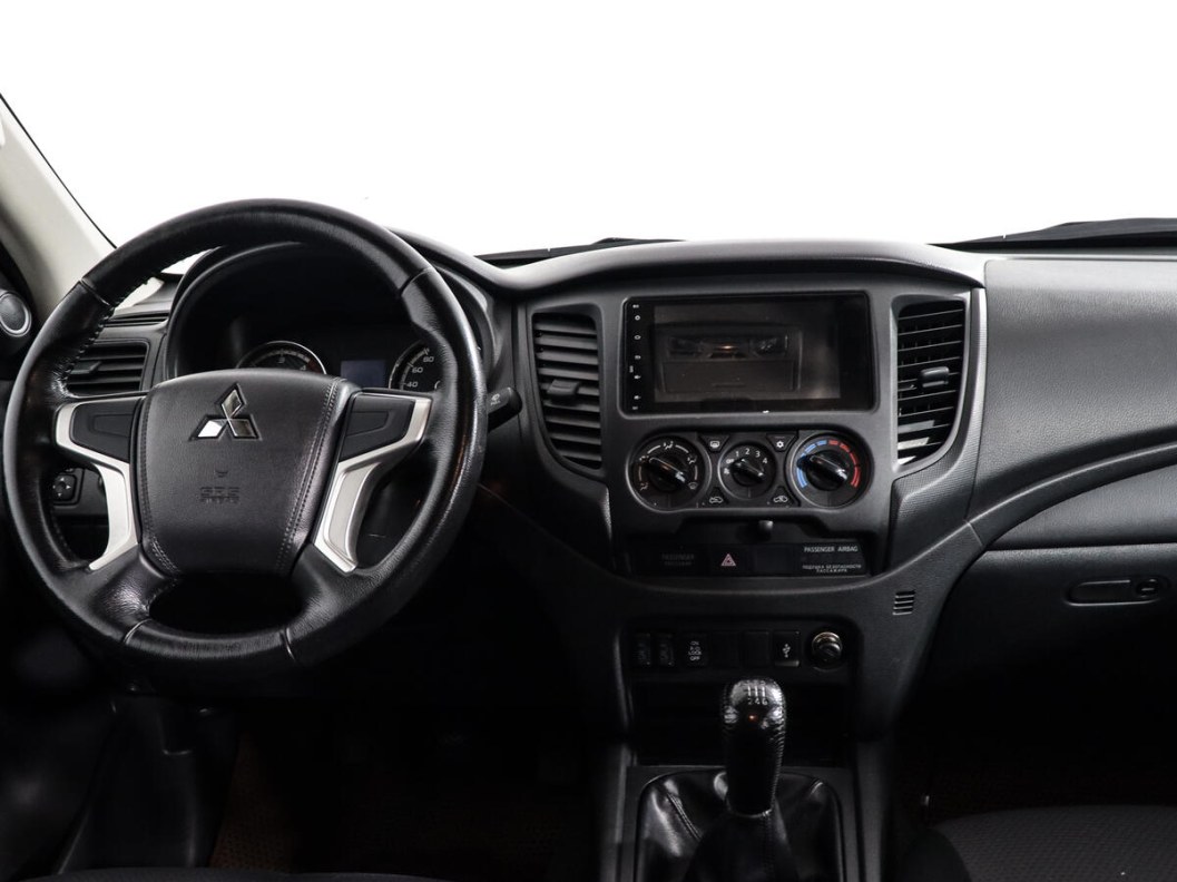 Mitsubishi L200 Invite 2.4 МКПП фото 10