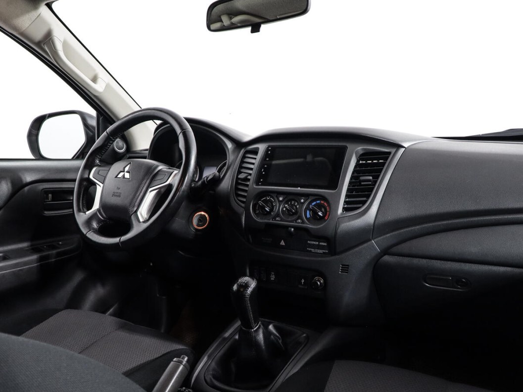 Mitsubishi L200 Invite 2.4 МКПП фото 11