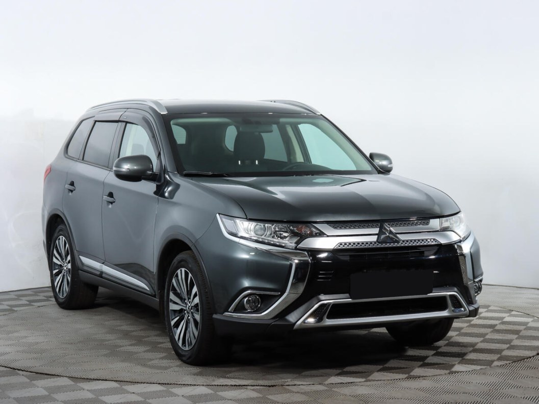Mitsubishi Outlander Ultimate 2.4 CVT фото 1