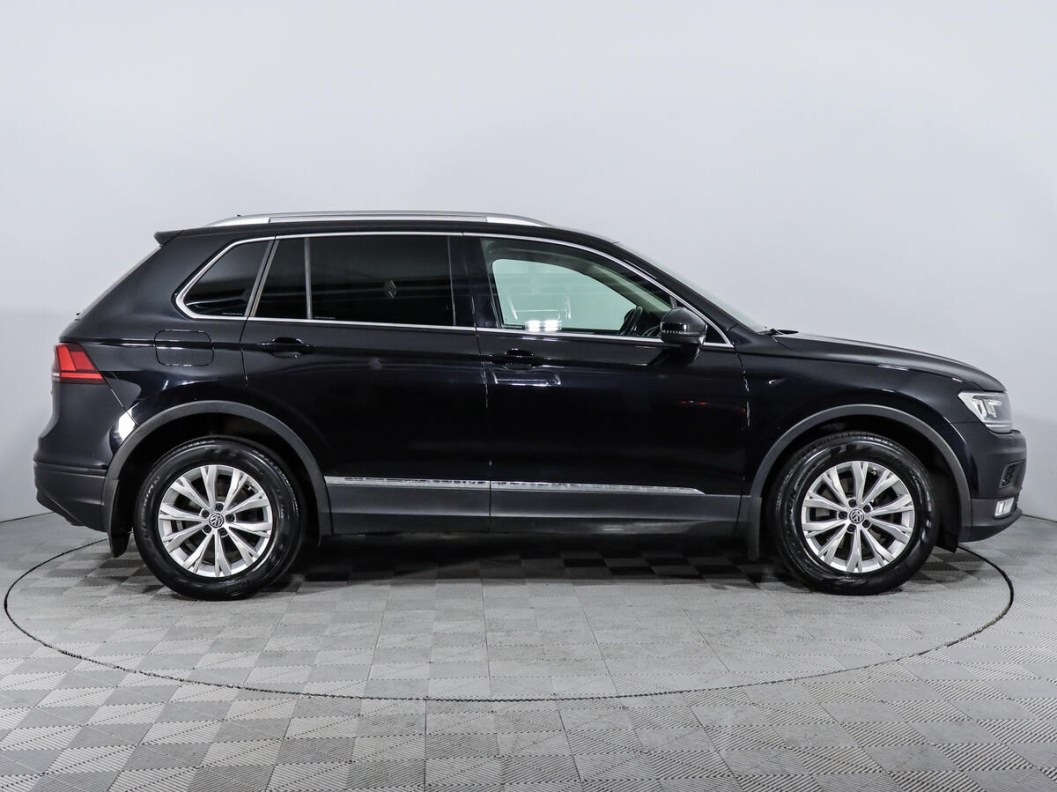 Volkswagen Tiguan Comfortline 2.0 DSG фото 8