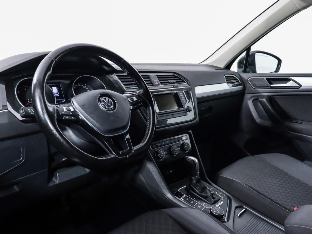 Volkswagen Tiguan Comfortline 2.0 DSG фото 9