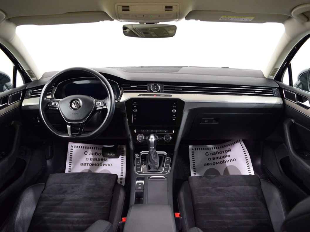 Volkswagen Passat Business 1.8 DSG фото 10