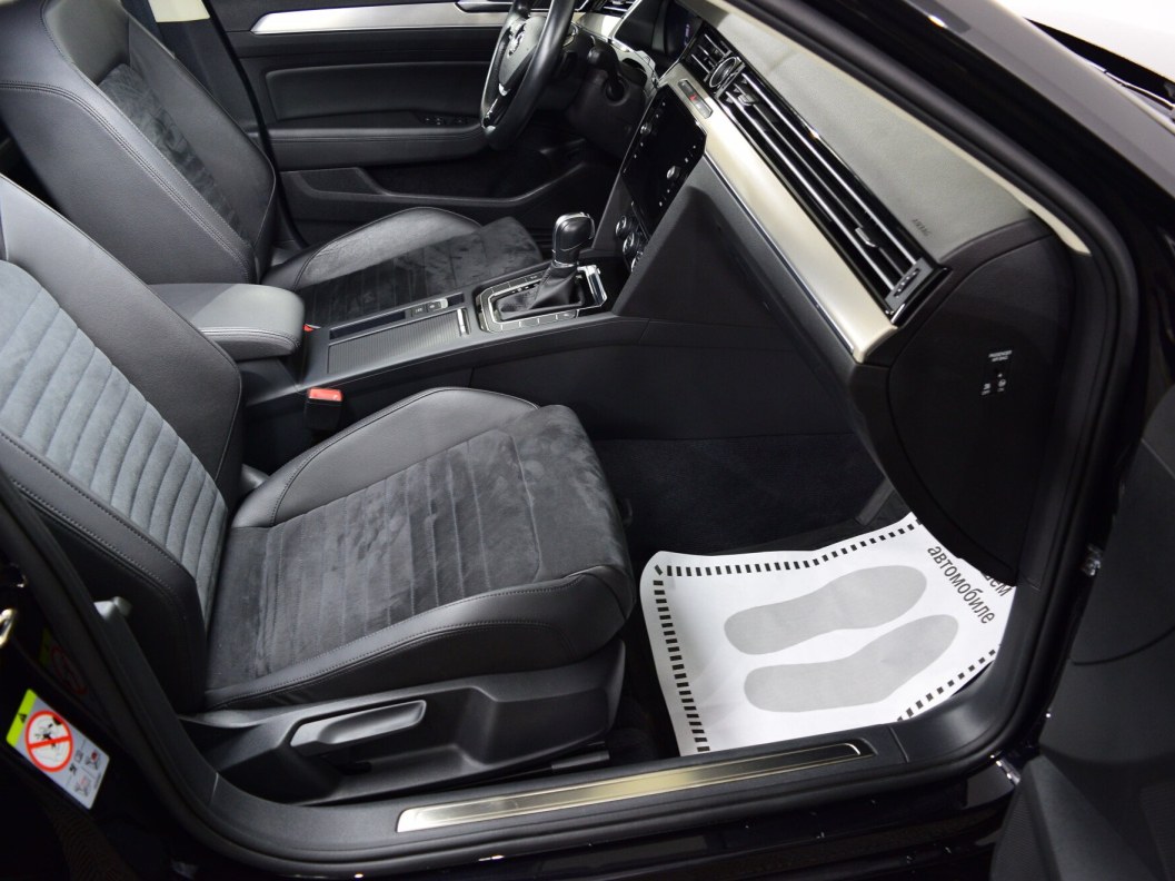 Volkswagen Passat Business 1.8 DSG фото 11