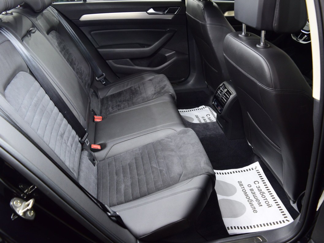 Volkswagen Passat Business 1.8 DSG фото 12