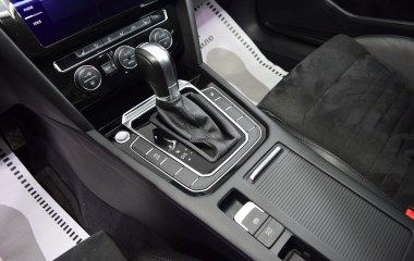 Volkswagen Passat Business 1.8 DSG превью 19