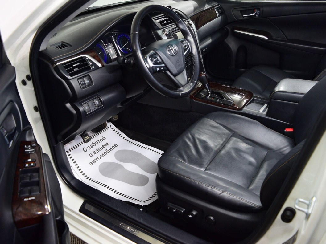 Toyota Camry Престиж 2.5 АКПП фото 9