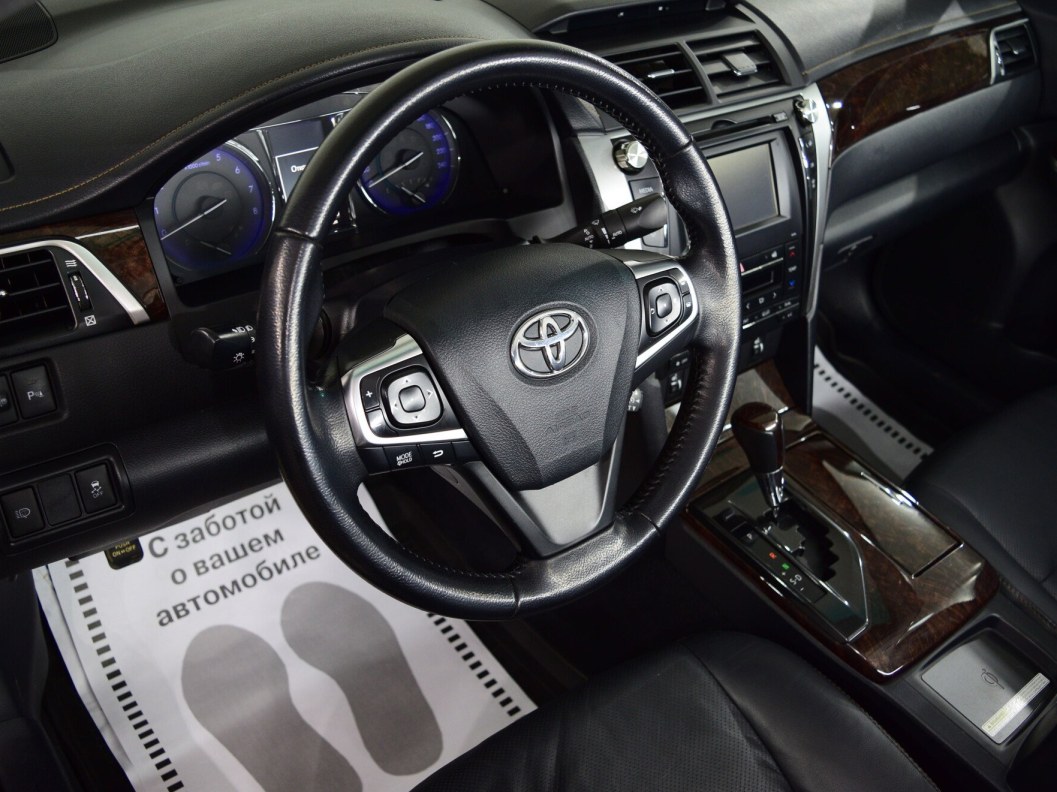 Toyota Camry Престиж 2.5 АКПП фото 16