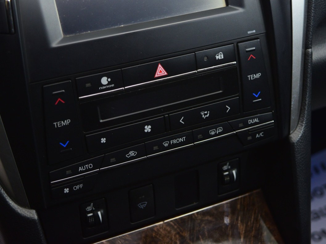 Toyota Camry Престиж 2.5 АКПП фото 19