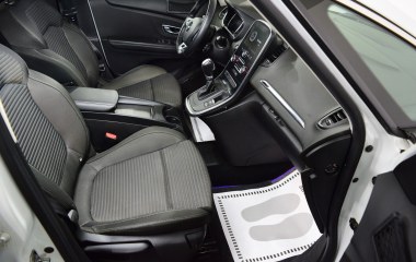 Renault Scenic 1.5 АМТ превью 11