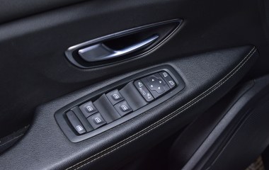 Renault Scenic 1.5 АМТ превью 15