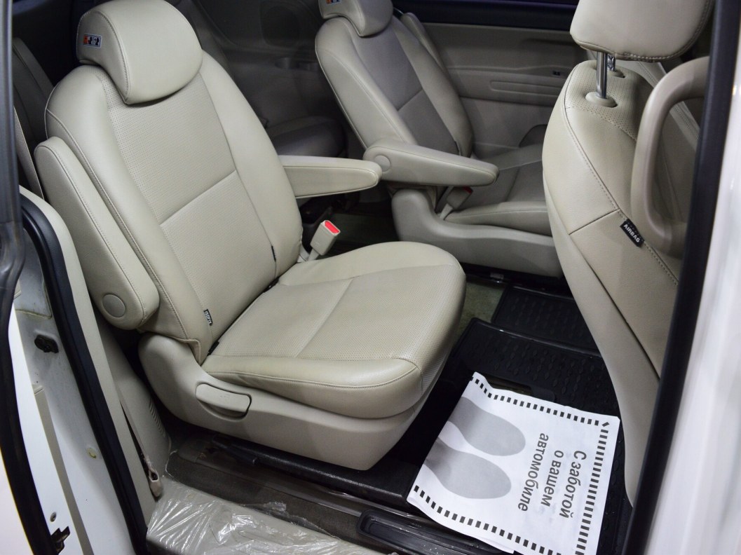 Kia Carnival 2.2 АКПП фото 12