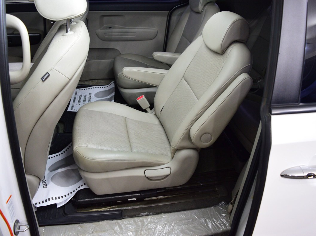 Kia Carnival 2.2 АКПП фото 13