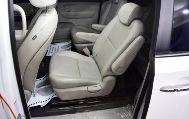 Kia Carnival 2.2 АКПП превью 13