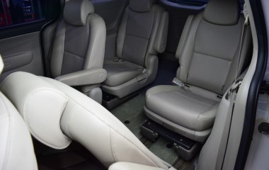 Kia Carnival 2.2 АКПП превью 14