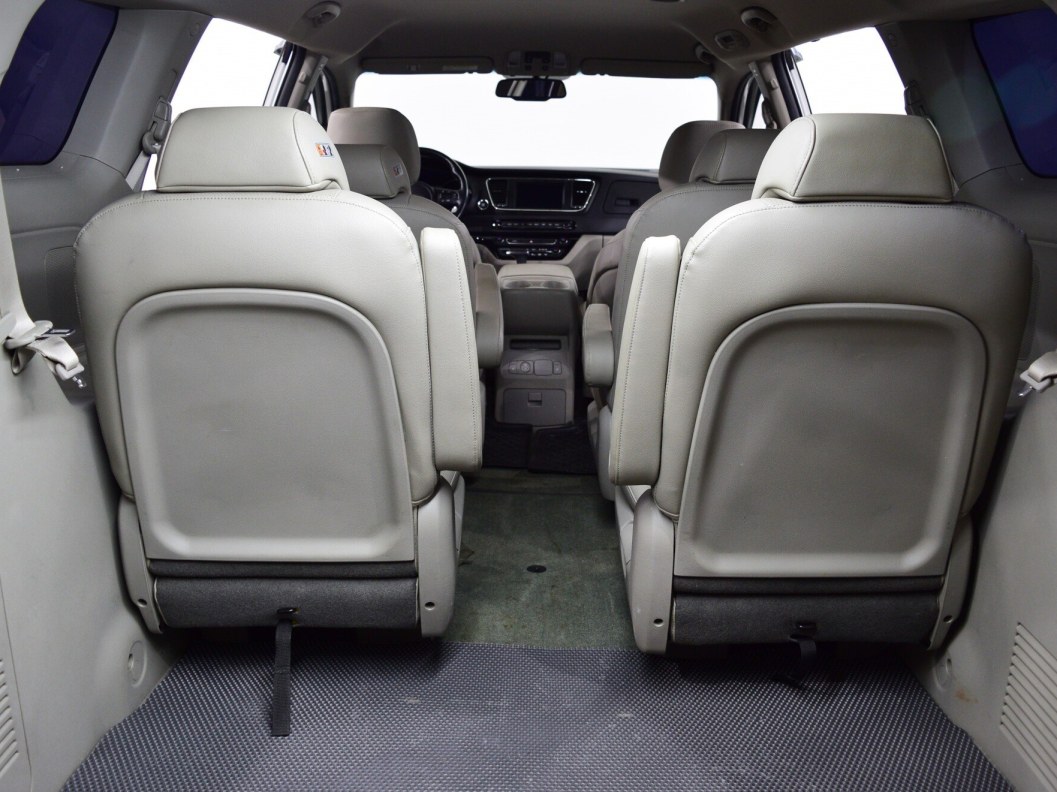 Kia Carnival 2.2 АКПП фото 16