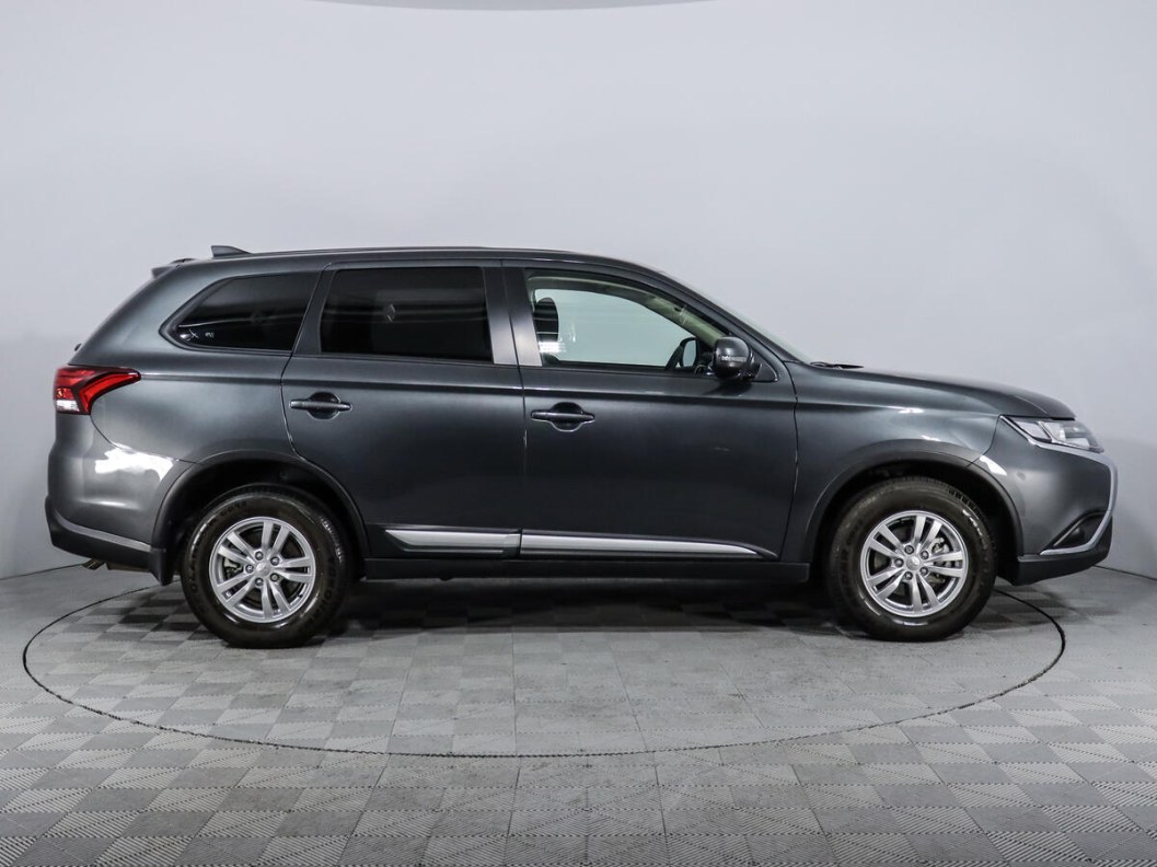 Mitsubishi Outlander Invite 2.0 CVT фото 8