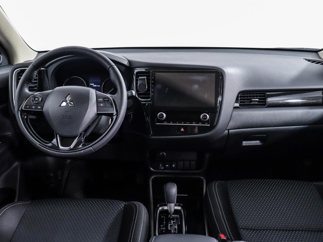 Mitsubishi Outlander Invite 2.0 CVT фото 10