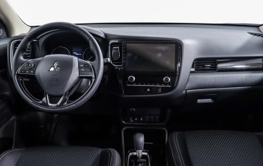 Mitsubishi Outlander Invite 2.0 CVT превью 10
