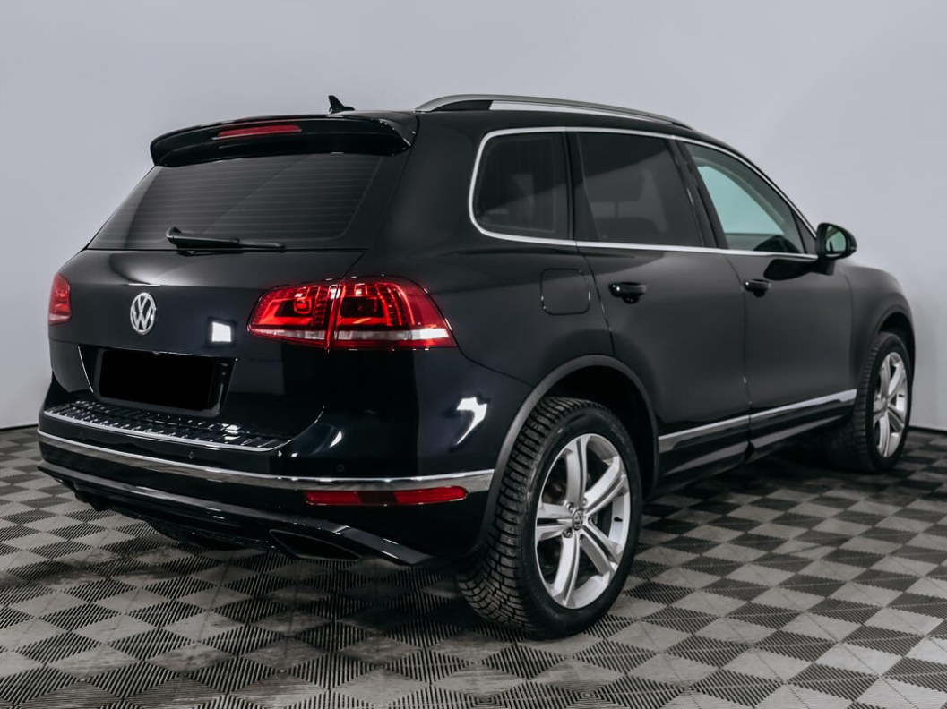 Volkswagen Touareg R-Line 3.0  фото 6