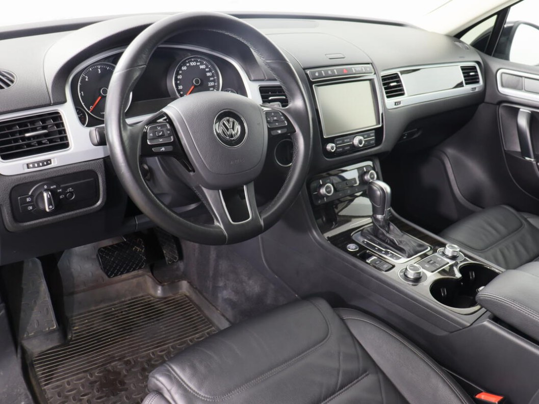 Volkswagen Touareg R-Line 3.0  фото 8